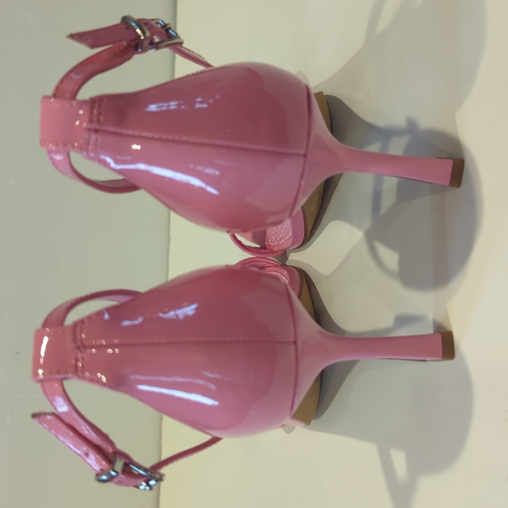 NWT Vince Camuto Square Toe Sandals - Picture 3 of 4